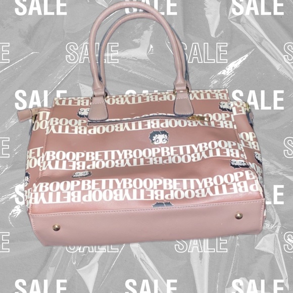 Purses - Picture 2 of 4